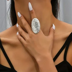 Anillo exagerado con forma de huevo, superficie con agujero de burbuja, impresionante accesorio de fiesta, combina con trajes diarios, regalo especial de cumpleaños