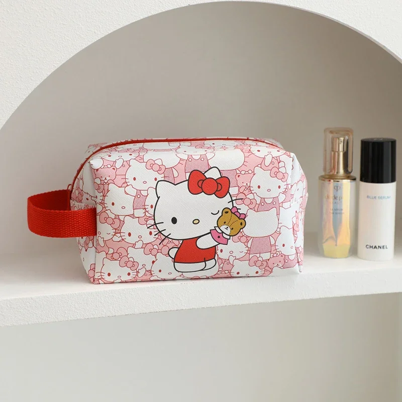 Sanrio Hello Kitty กระเป๋าเครื่องสําอางการ์ตูนความจุขนาดใหญ่ Travel Cosmetic Skin Care Product Storage Bag Pencil Case กระเป๋าใส่เหรียญ