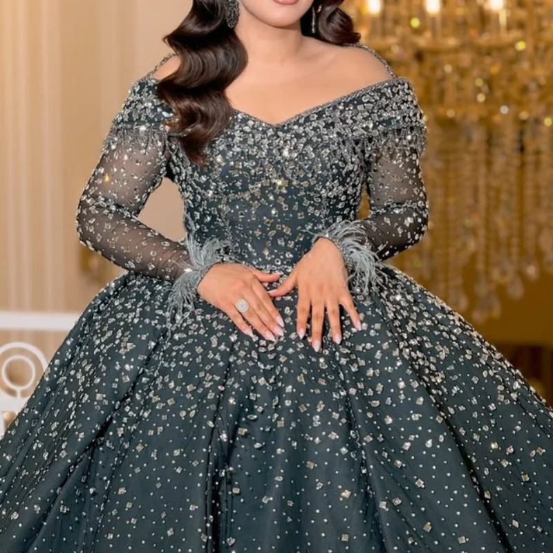 

Shiny Dark Green Quinceanera Dresses Off the Shoulder sequin crystal Feather Appliques Bow Vestido De 15 Quinceaneras