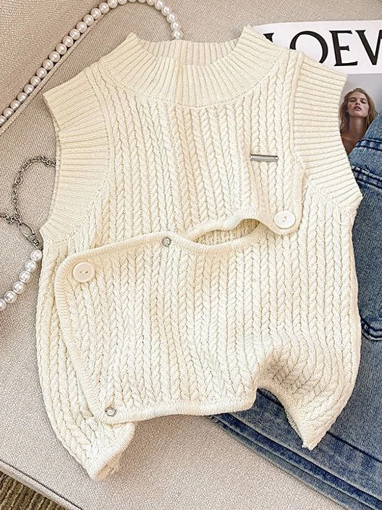 Sweet and Spicy Girl Pure Desire Half High Neck Short Knitted Shirt Summer 2023 New Slim Fit Look Thin Tank Top