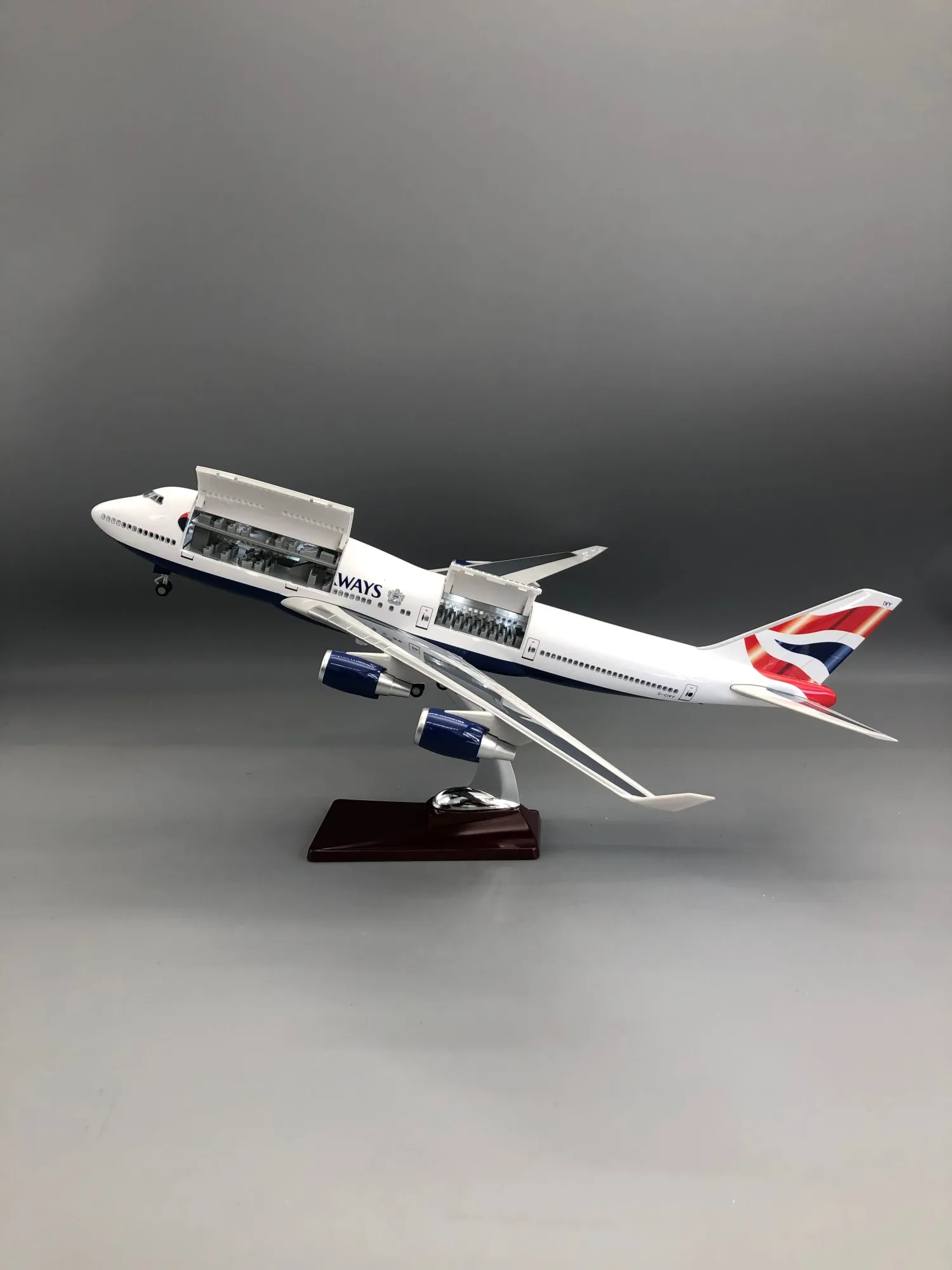 

1:150 Scale Aircraft Model 47cm B747 British Airways resin Collected Plane Gift Openable Cabin Door Boys Toys Airplane Diecast