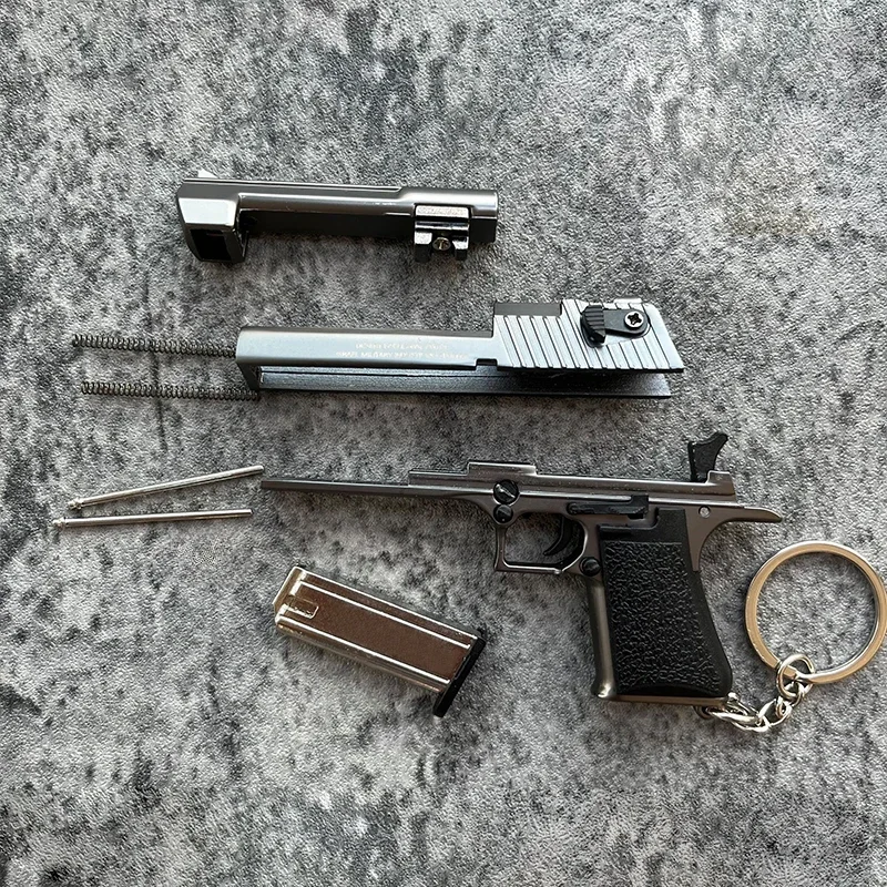 Desert Eagle pistoolmodel afneembare schaal 1:3 pistool legering sleutelhanger mini speelgoed pistool wapen sleutelhanger voor volwassen kinderen kerstcadeau