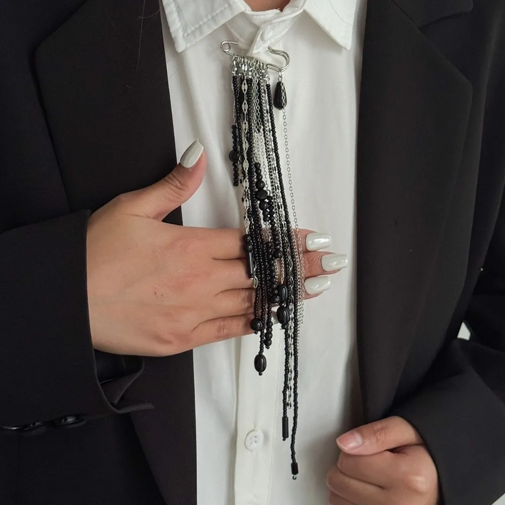 Black Crystal Crystal Beads Brooches Vintage Style Creative Design Tassel Pendant Brooch Irregular Geometry Chain Bead