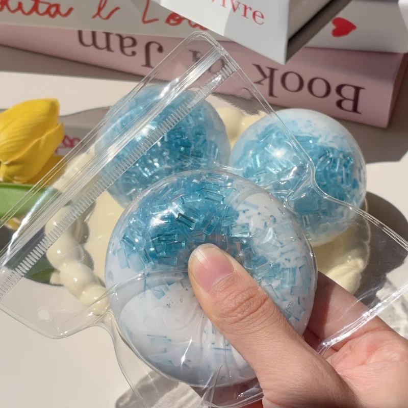 Glacier Blue Squishy Ball – Weiches Slow-Rebound-Spielzeug lindert Stress für Erwachsene/Kinder, verbessert den Fokus, Schulbelohnungsgeschenk
