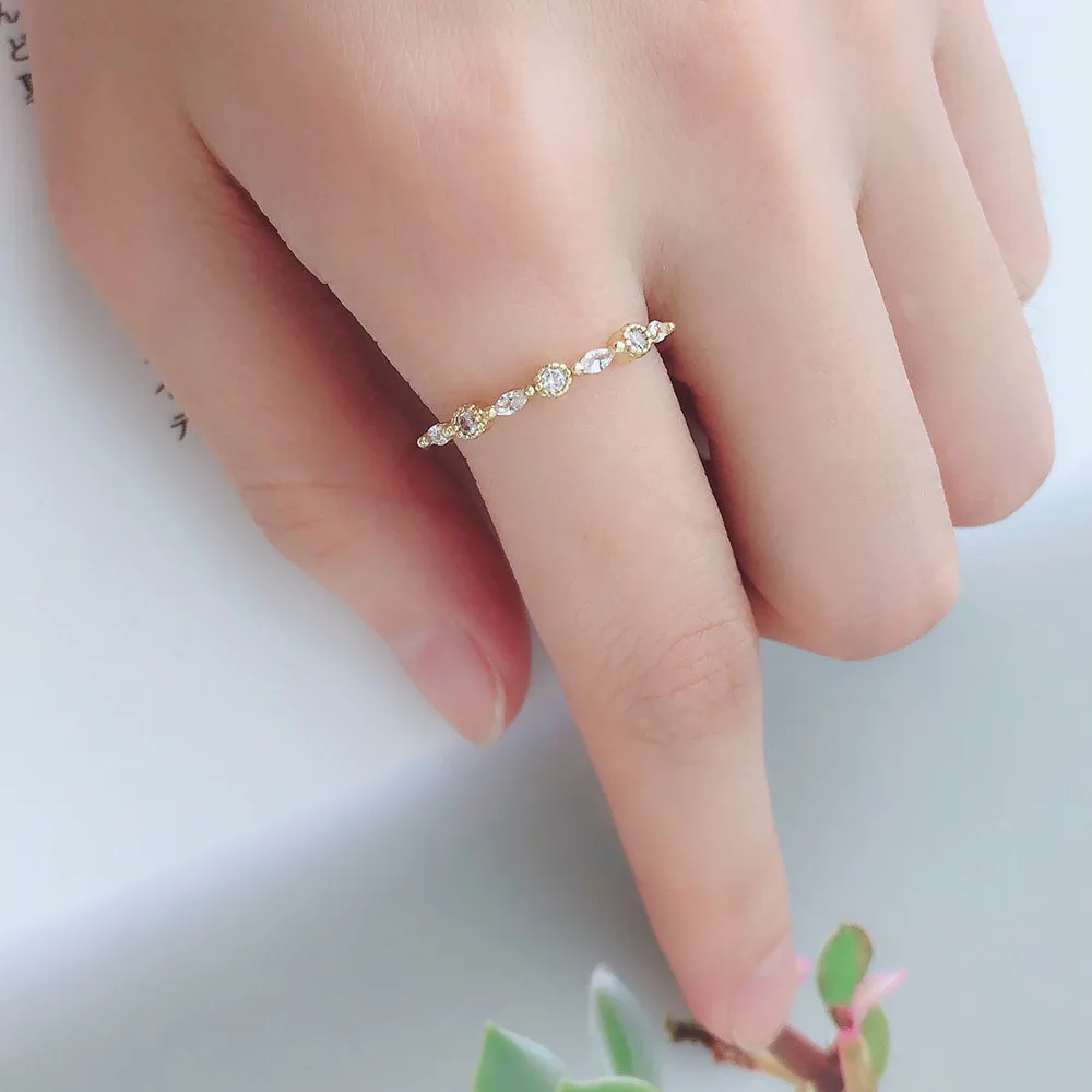 Delicate Thin Dainty Rings For Women Cubic Zirconia Tiny Midi Finger Rings Party Engagement Gift For Female Fashion Jewelry R146