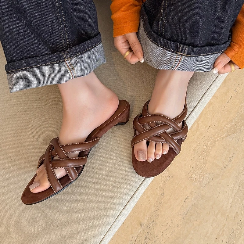 

Women's Elegant and Simple Low Heel Bottom Slippers Fashion Outdoor Anti Slip Round Toe Slippers Cowhide Brand Highend Slippers