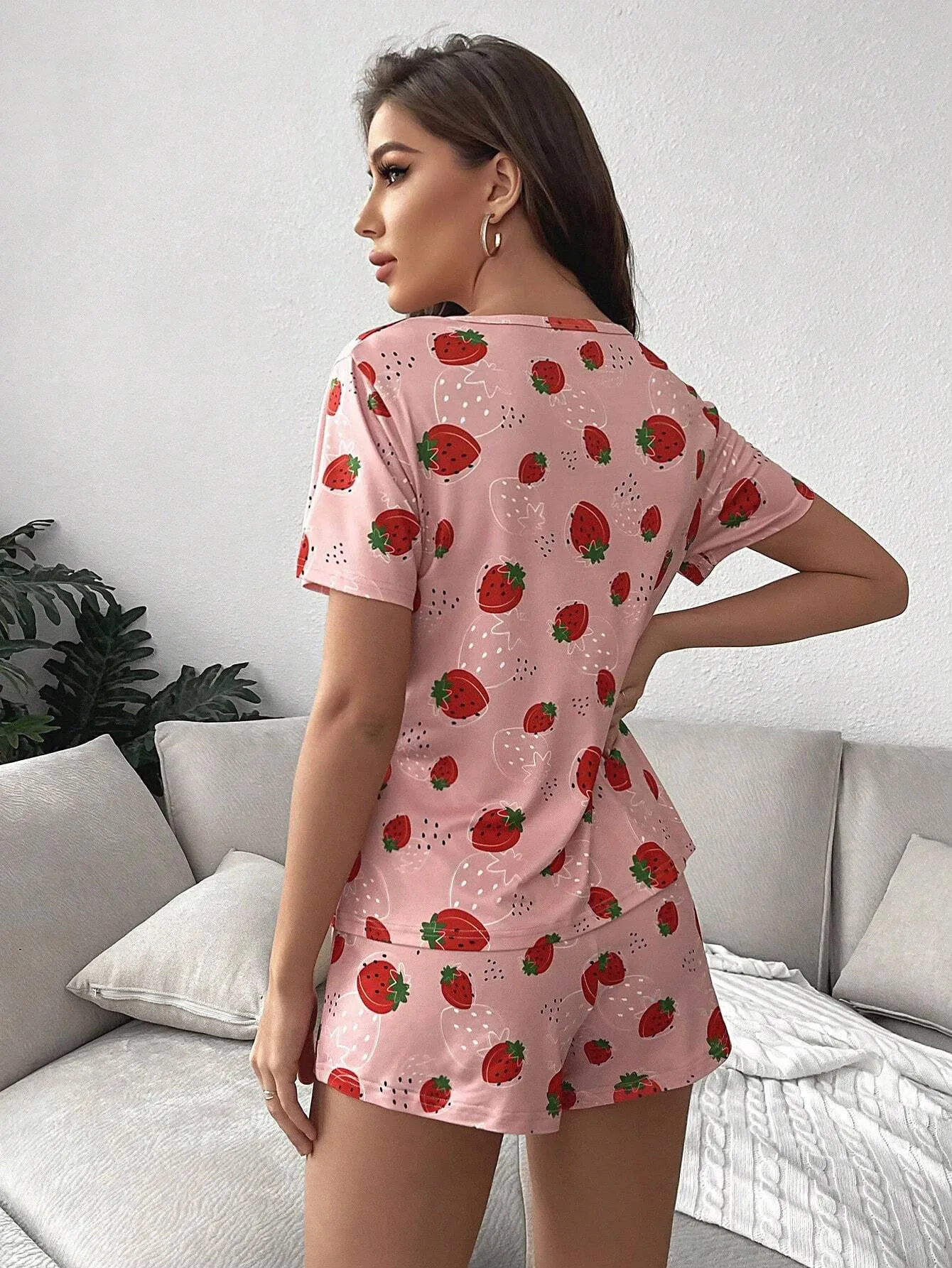 Women's Spring and Summer Casual Strawberry Print Short-Sleeved Top and Shorts Two-Piece Set, Suitable for Daily and Home Wear