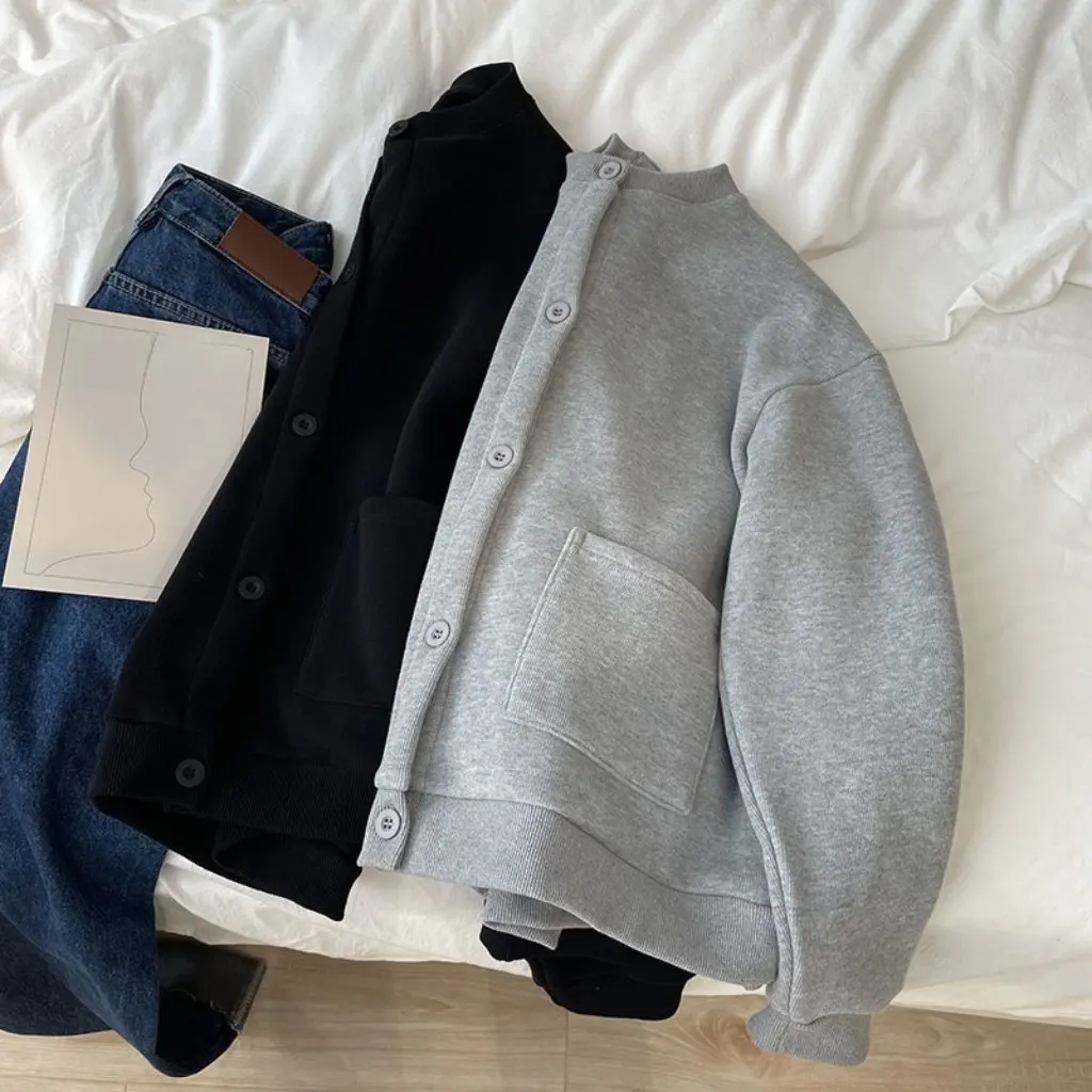 

Gray Slim Fit Baseball Jacket for Women Thin Casual Cardigan Sweatshirt with Thickened Black Buttons for Spring And Autumn