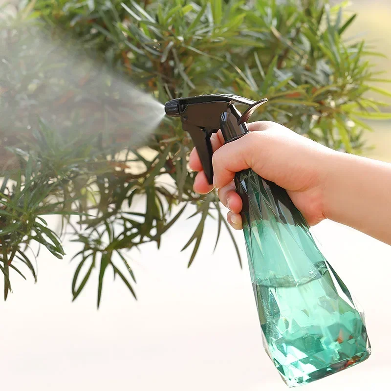 Pouring Water Pot Garden Watering Can Pot Spray Bottle Mister Hand Pressure Hairdressing Sprinkler 600ml