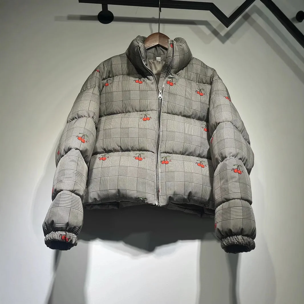 

Женская хлопковая куртка оптом в европейском стиле, новое хлопковое пальто в стиле ретро с вышивкой вишни и воротником-стойкой на молнии