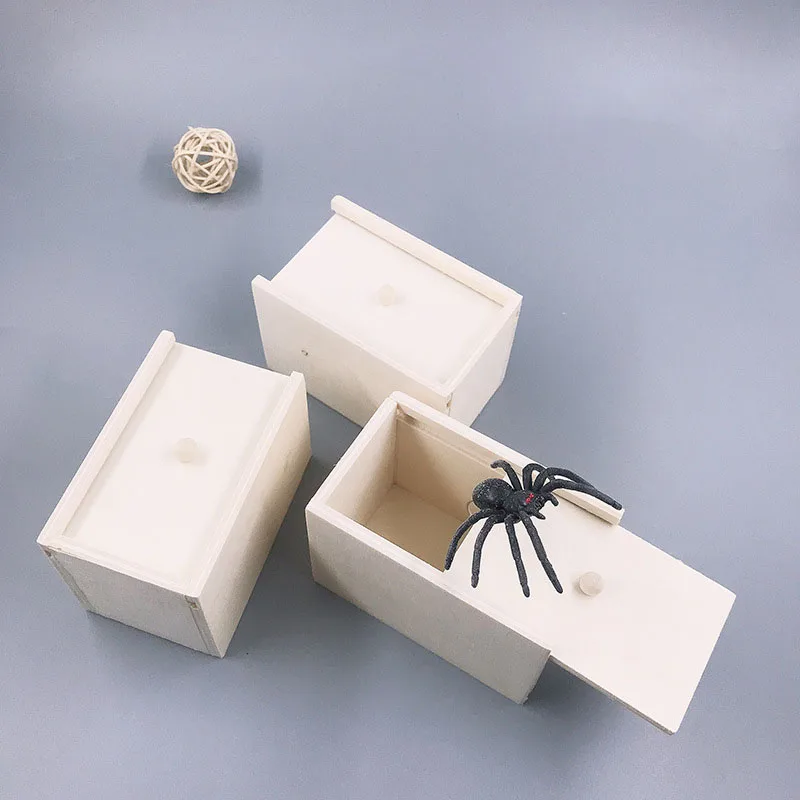 1Pcs Funny Trick Toys Scary Wooden Box Big Spider Scary Locket Spider Fun Spoof Spider Toys Adult Children Toys April Fool's Day