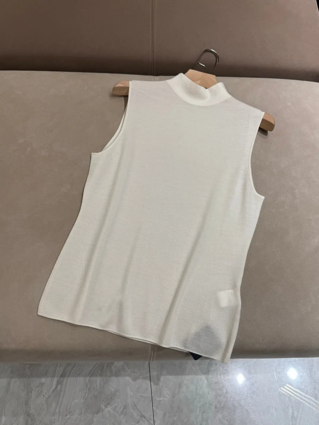 Casual solid color merino wool sleeveless top