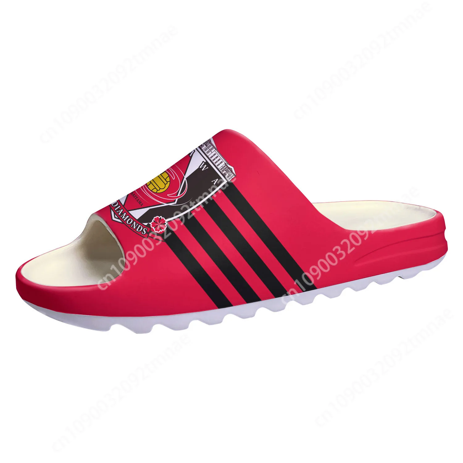 

Red Diamond Football Soft Sole Sllipers Home Clogs Customized Step On Water Shoes Mens Womens Teenager Step in Sandals