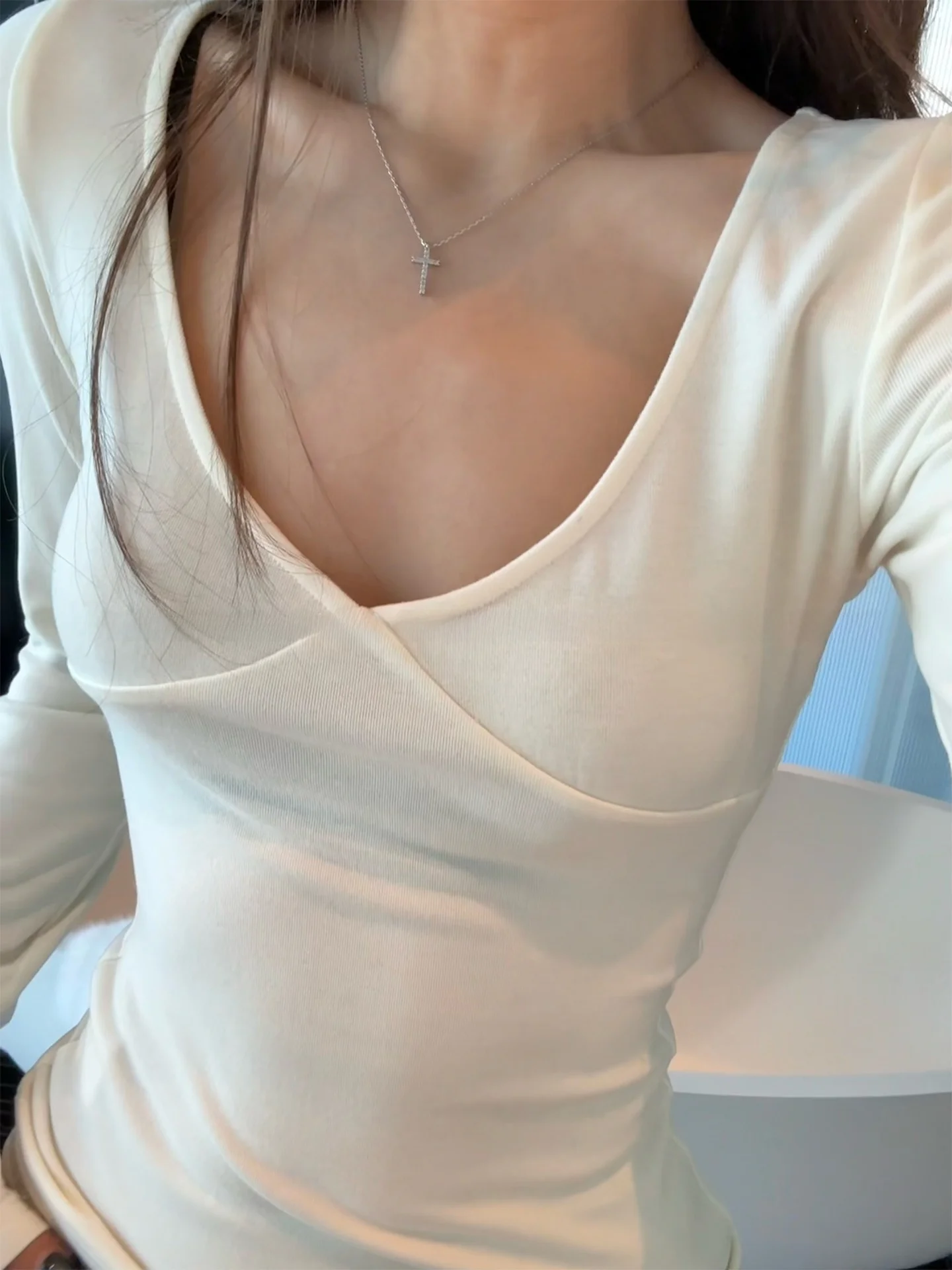 

YOLO OP вязаная футболка с рюшами и шерстью V-Ne, длинная женская осенне-зимняя облегающая футболка с базовым слоем, повседневная футболка