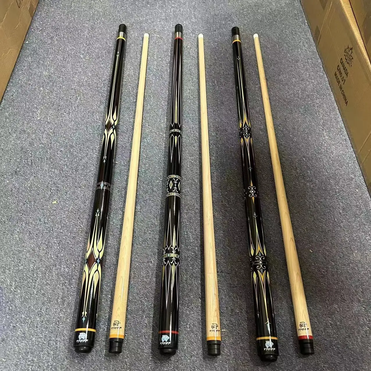 

Hot Sell Canadian Maple Wood 1/2 Jointed 57 Inch 13mm Tip Billiard Pool Cue Stick