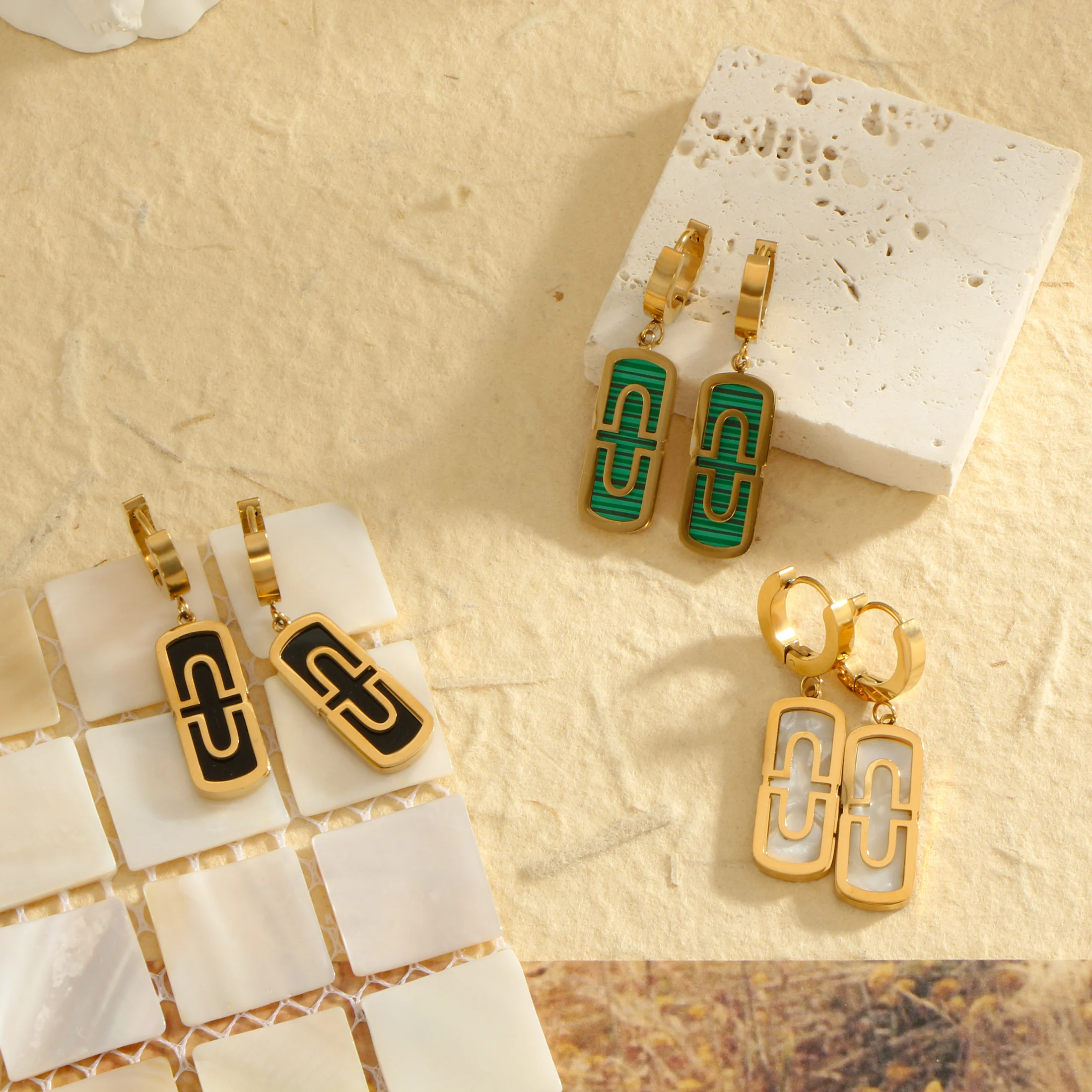 Rechteckige Ring Anhänger Ohrringe für Damenmode Licht Luxus Stil goldenen Schmuck Geschenk Party Bankett Ohr Accessoires
