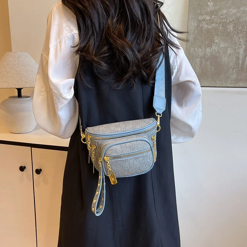 

Chic Solid Color Leather Commuter Bag - Designer Tote With Vintage Charm & Roomy Superstar-Ready Organization