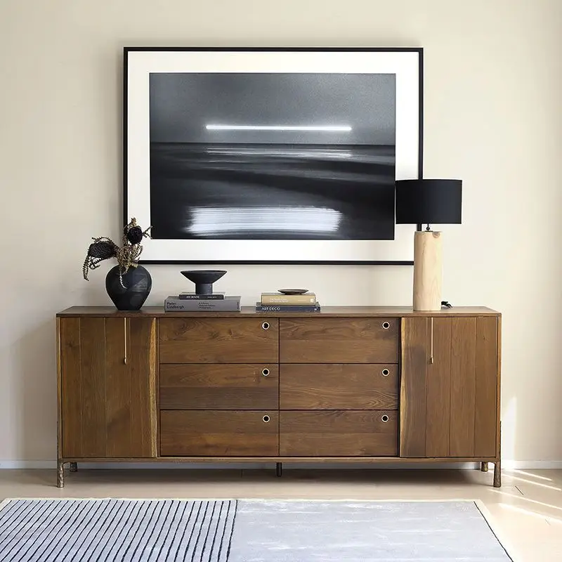 

Деревянный скандинавский обеденный боковой шкаф из массива дерева в стиле ретро с раздвижной дверью и ящиком для крыльца