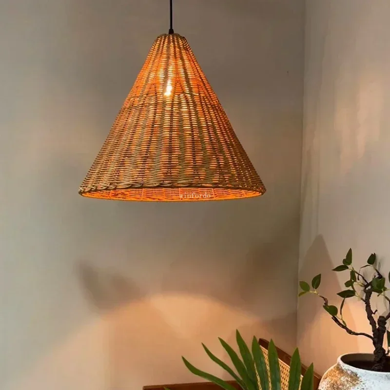 Vintage Beige Rattan Pendant lamp Handmade Woven Straw Hat Hanging Light for Bedroom Kitchen Retro Rustic Chandelier