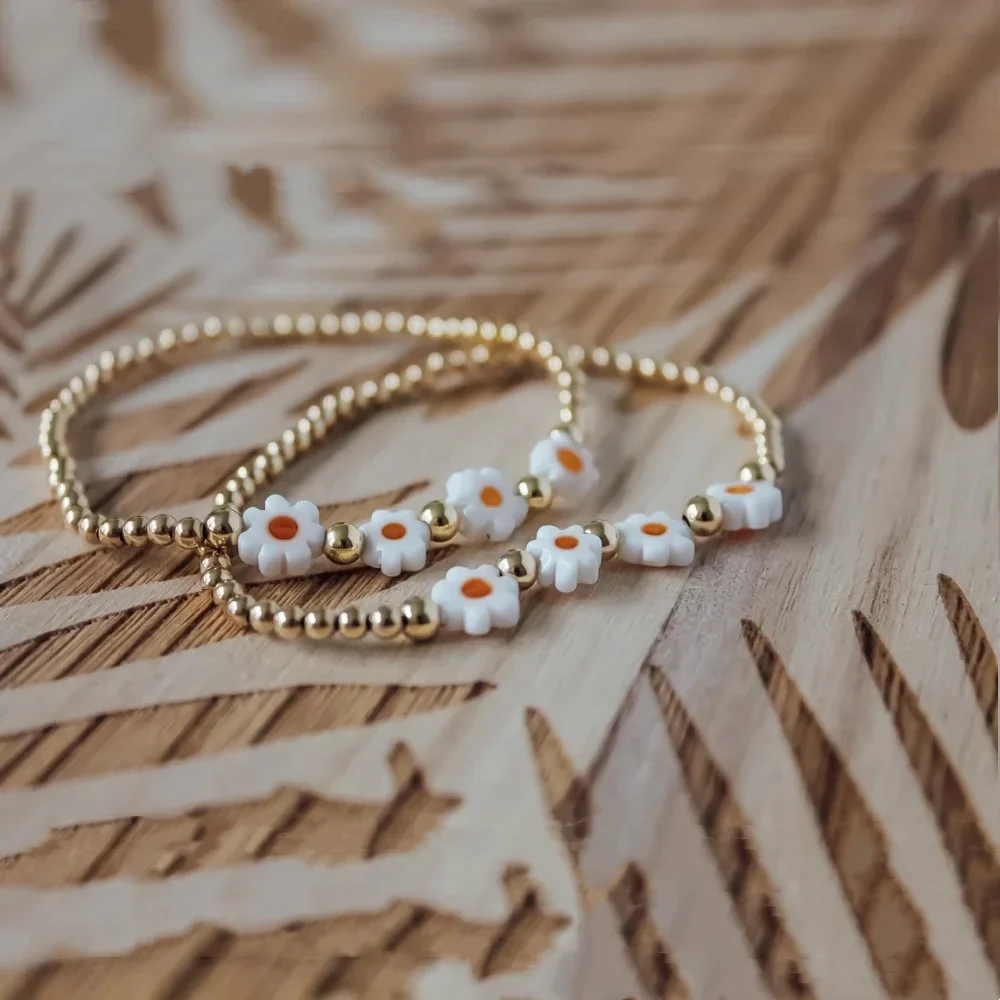 CCGOOD Boho Flower Daisy Bracelets for Women Girl Gift 18 K Gold Plated Beads Strand Bracelet Stretch Pulseras Mujer Jewelry image 2