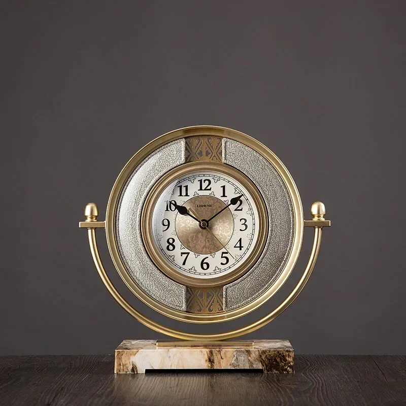 

Italian Design Luxury Desk Clock Accessories Electronic Living Room Nordic Desk Clock Decoration Modern Home Decor Cloches