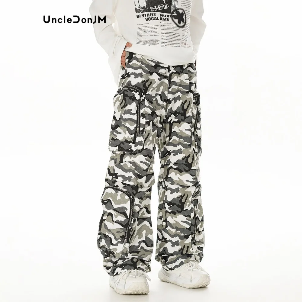 

UNCLEDONJM Camouflage Overalls Multi-pocket Paratrooper Pants High Street Cargo Pants Hip Hop Harem Pants Men