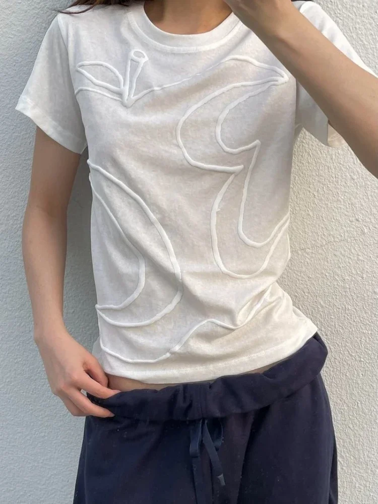 تي شيرت هاراجوكو كاجوال بطباعة بيضاء 2025 ملابس صيفية عتيقة بقصة ضيقة ملابس الجرونج ​ تيشيرتات نسائية بسيطة Y2k جمالية