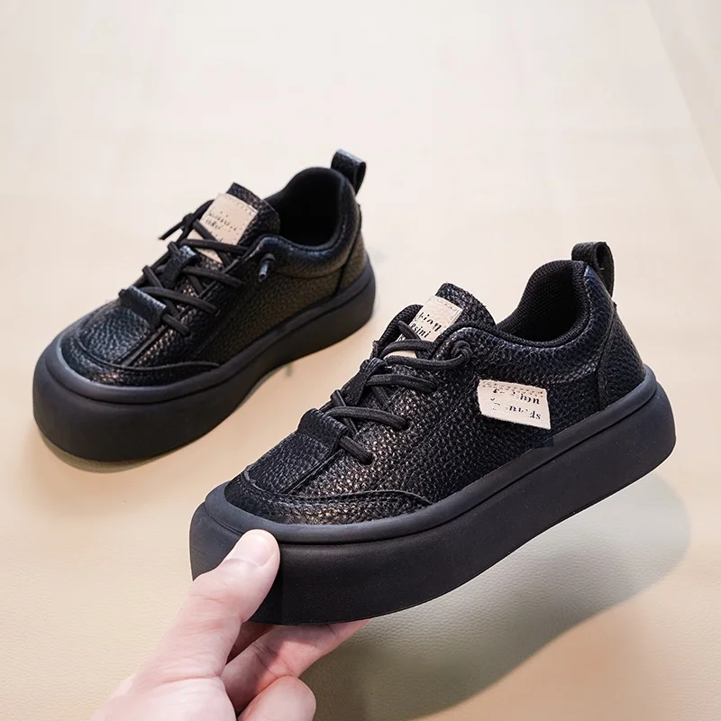 Kids Sports Shoes Black Versatile Children Flat Shoes Toes Capped 2026 Brand New Girls Casual Shoes Soft Bottom Fashion Trendy