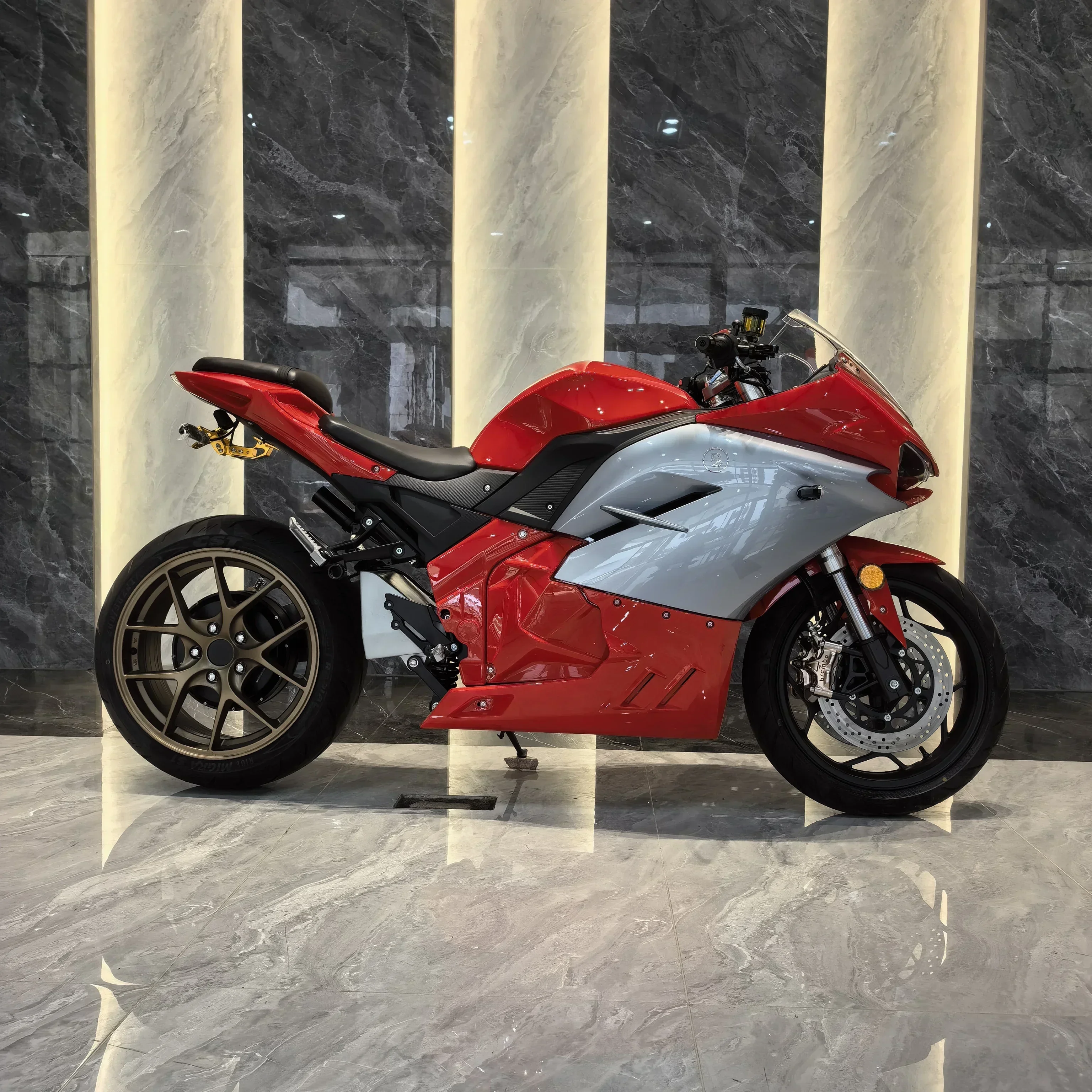 2024 latest modelNew Design 8000W Powerful Sports Racing 140KM/H Electric Motorcycle