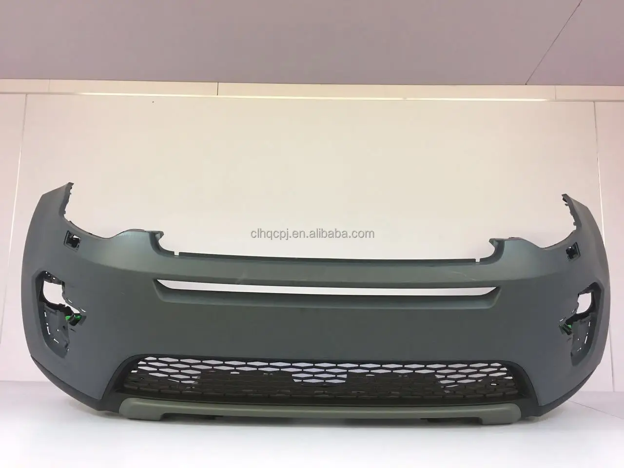 

For Land Rover Discovery Sport 2015-2019, front bumper with parking assist hole LR077231 LR077229 LR077234 LR077228 bumper