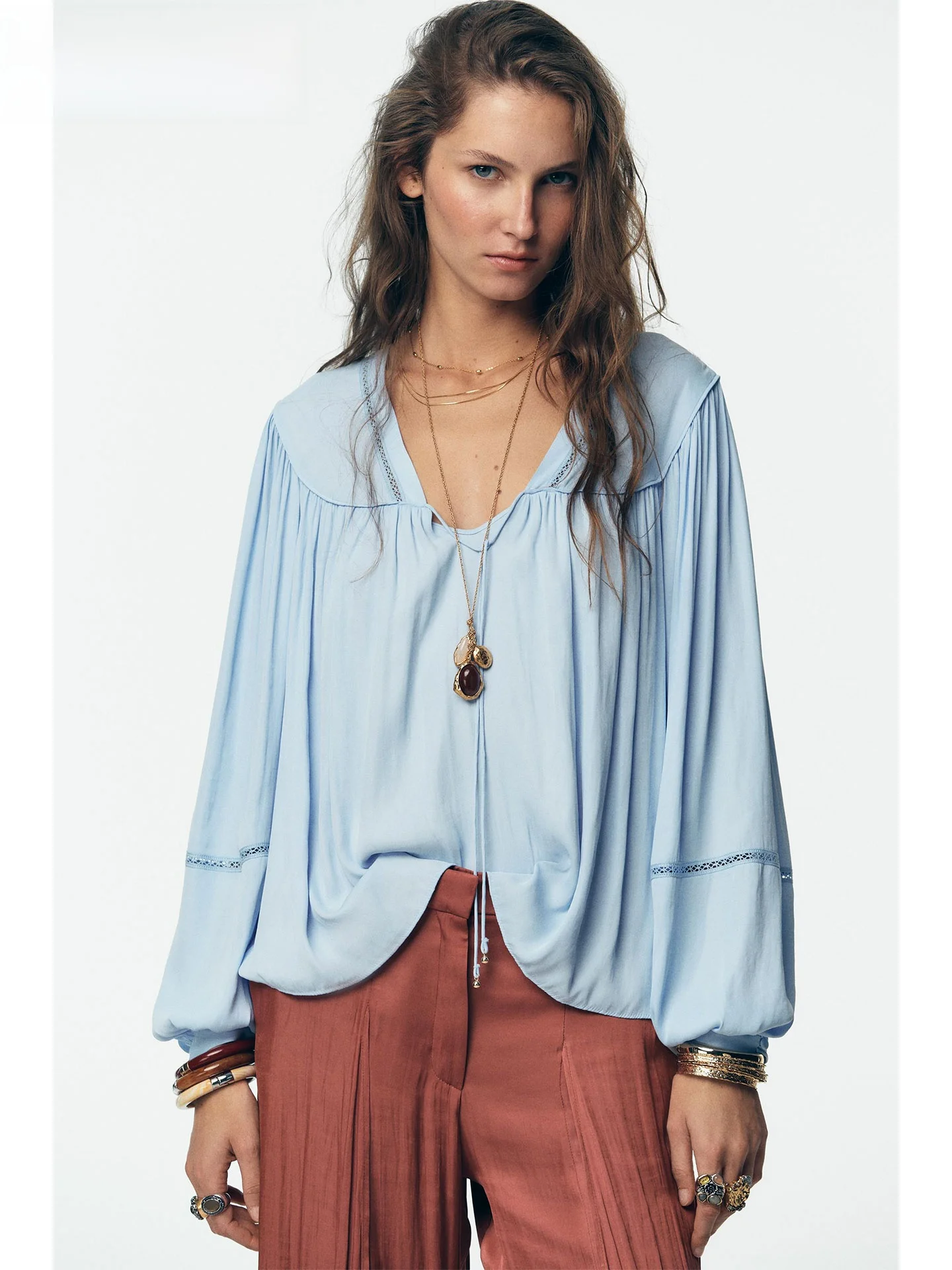 

ZAPRHA 2022, осенний новый длинный женский топ с вертикальной оборкой и v-образным вырезом, свободный крой из тонкого материала, модный топ для девочек