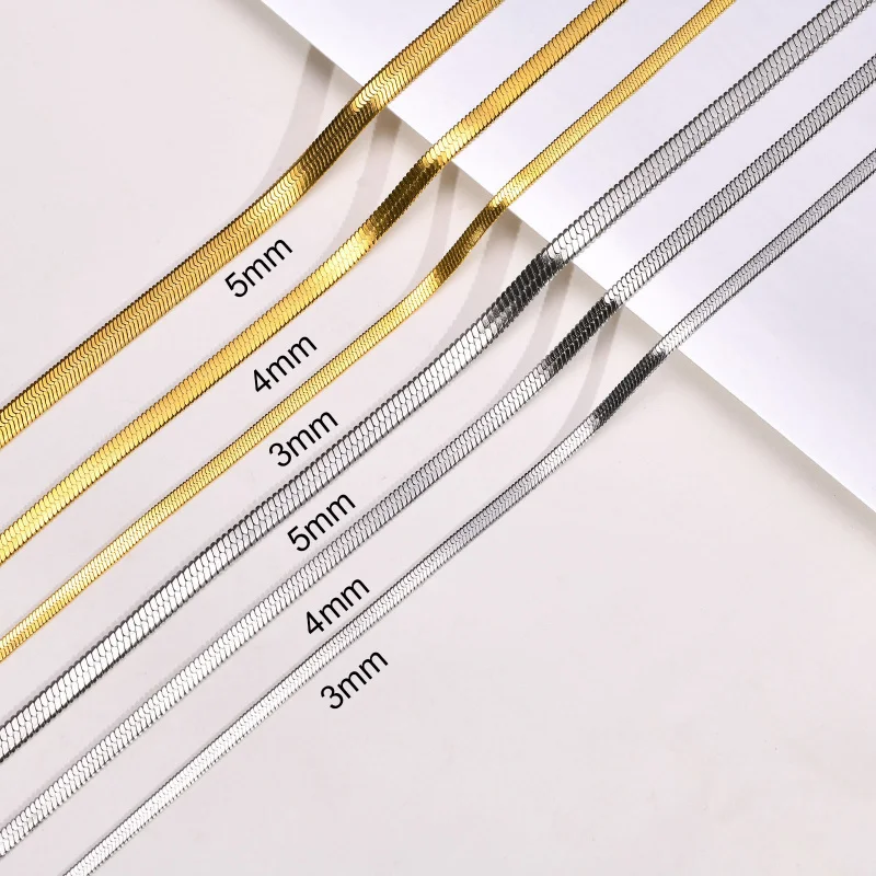 الراقية متعددة الاستخدامات المعدنية الفاخرة 18K مطلية بالذهب متعرجة قلادة ثعبان بسيط شخصية كلاسيكية قلادة