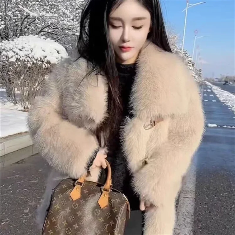 2026 Autumn Winter New Environmentally Friendly Fur Coat For women Fashionable Temperament Loose collar Faux Friendly Fur Coats