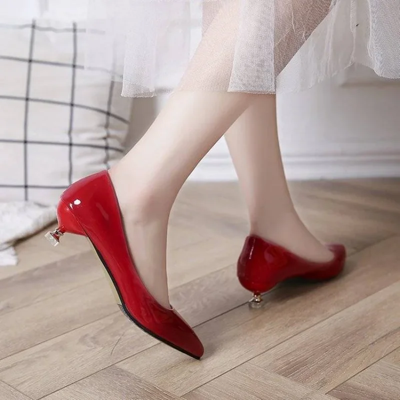 Wedding Bride Shoe Office Low Heel Elegant White Woman Footwear Thin Heels Luxury Leather Casual Shoes For Women Light Grey L A