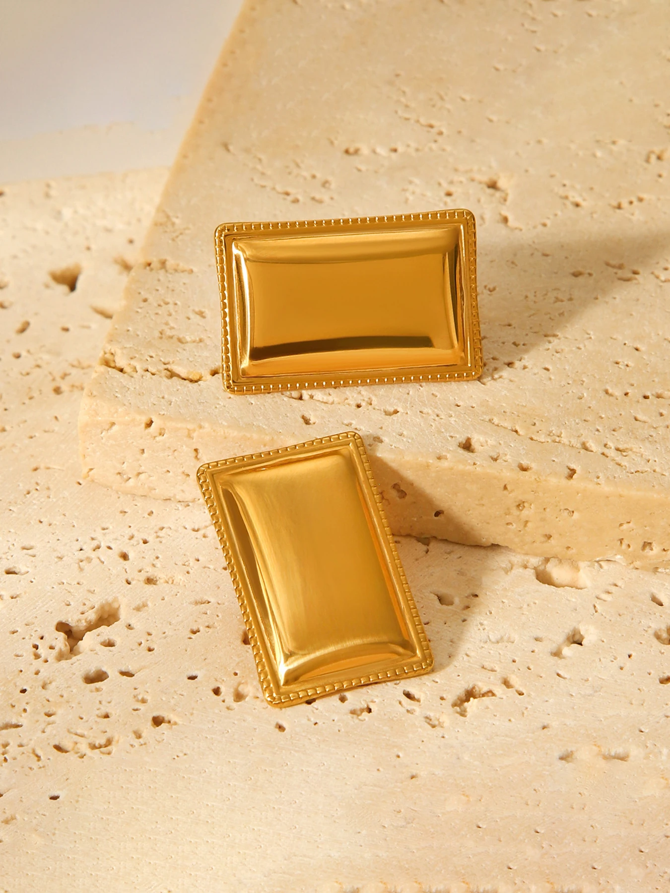 

Luxurious Stainless Steel Rectangular Stud Earrings, Asymmetrical Design, Plain Pattern, Elegant Simple Jewelry for All Seasons