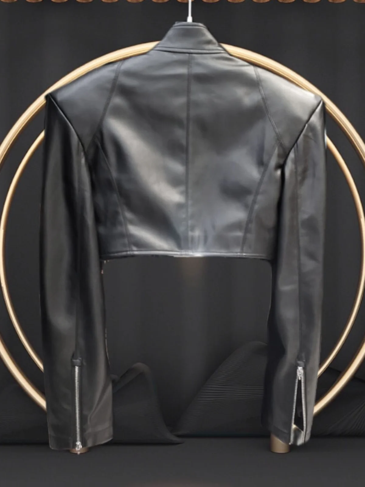 Jaqueta Feminina de Couro PU Estilo Retrô Americano Cool Girl, com Zíper, Gola, Ajuste Slim, Estilo Motoqueiro, Comprimento Médio