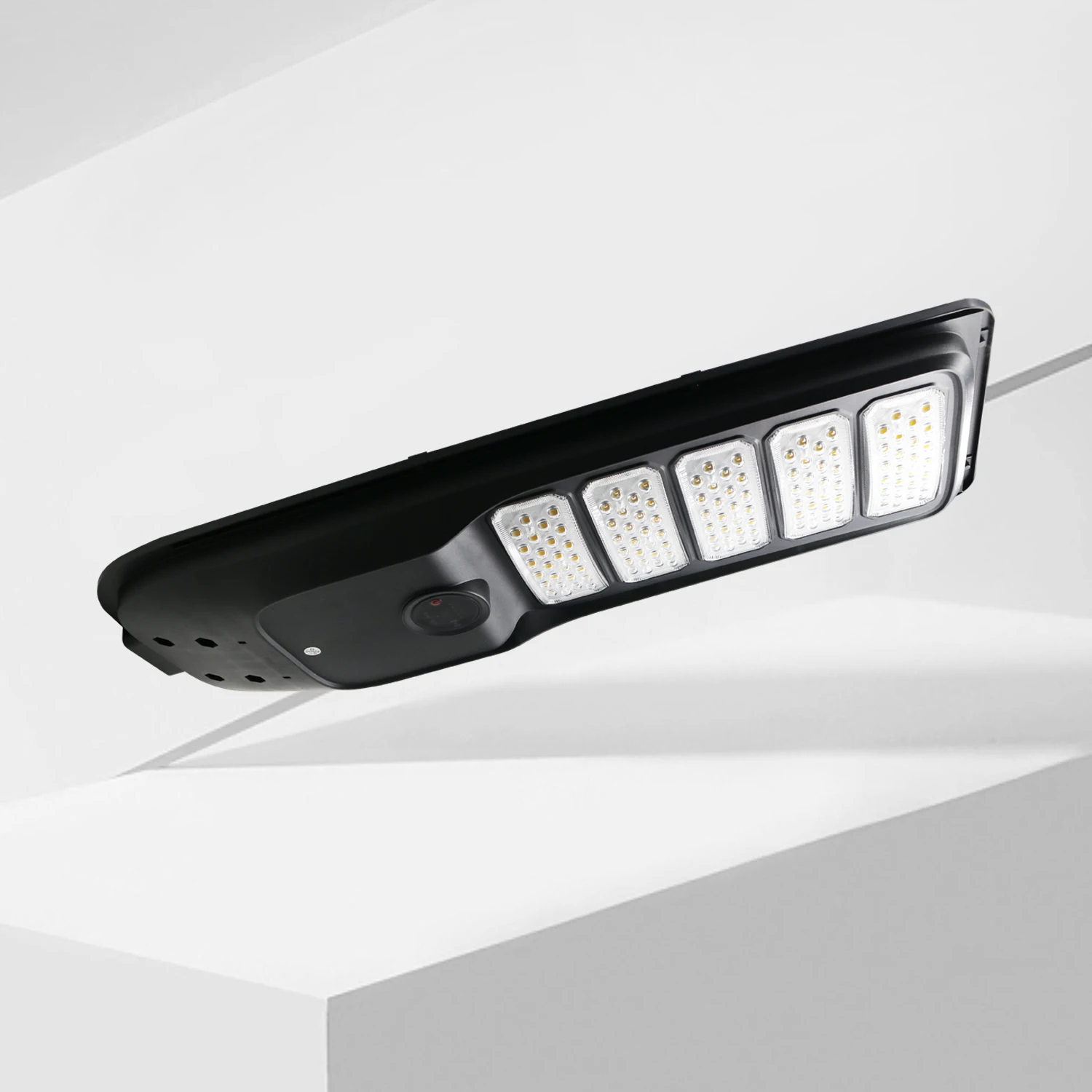 Use RoHS Certified 100w 150w 200w LED Solar Streetlight TG010 Solar LED Street Light IP65 Highway & Road