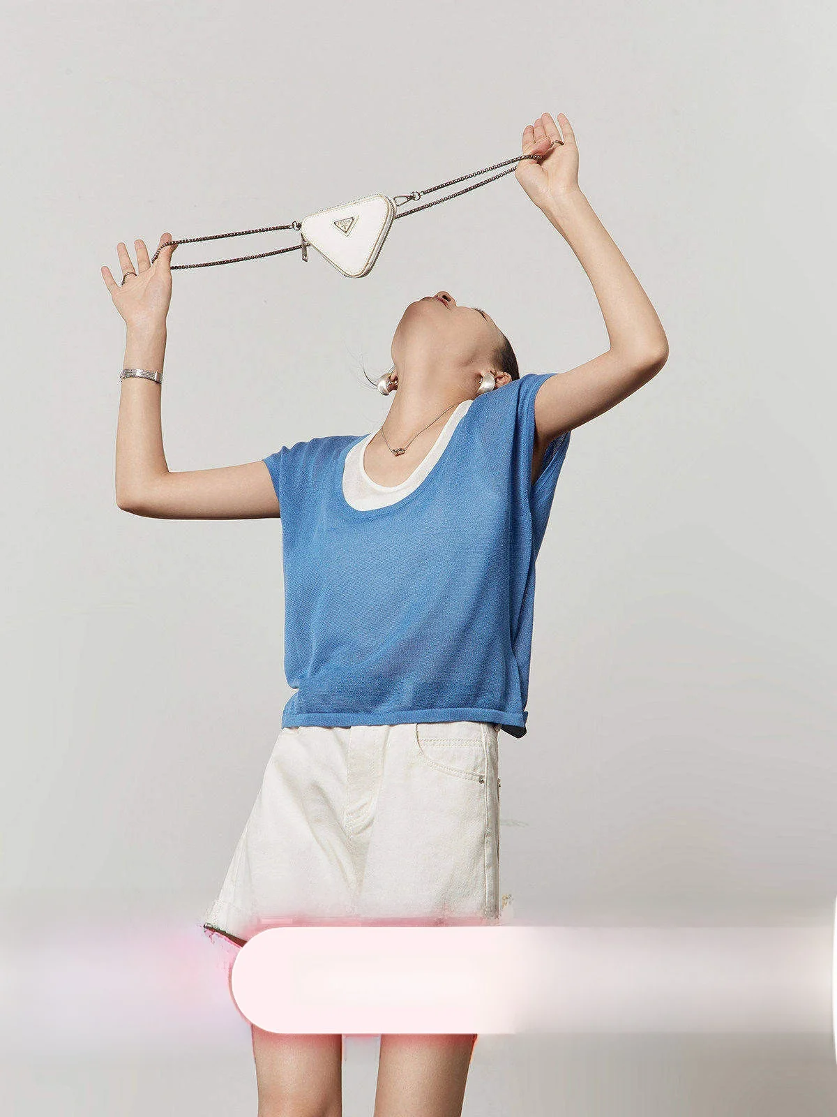 

Синий вязаный топ для женщин, летний, новый, тонкий, свободный, ажурный, простой, универсальный, вязаный свитер, удобный, дышащий, повседневный, с круглым вырезом...