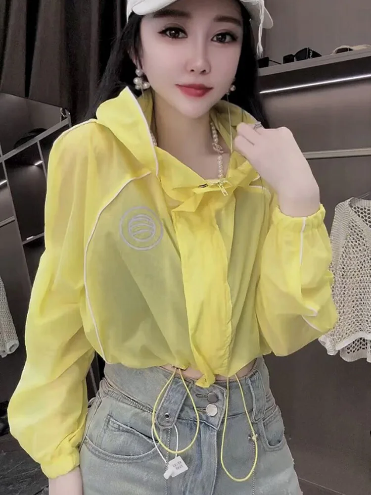 Trendy and cool design women night light ultra-thin breathable hooded sun protection clothing beautiful short jacket