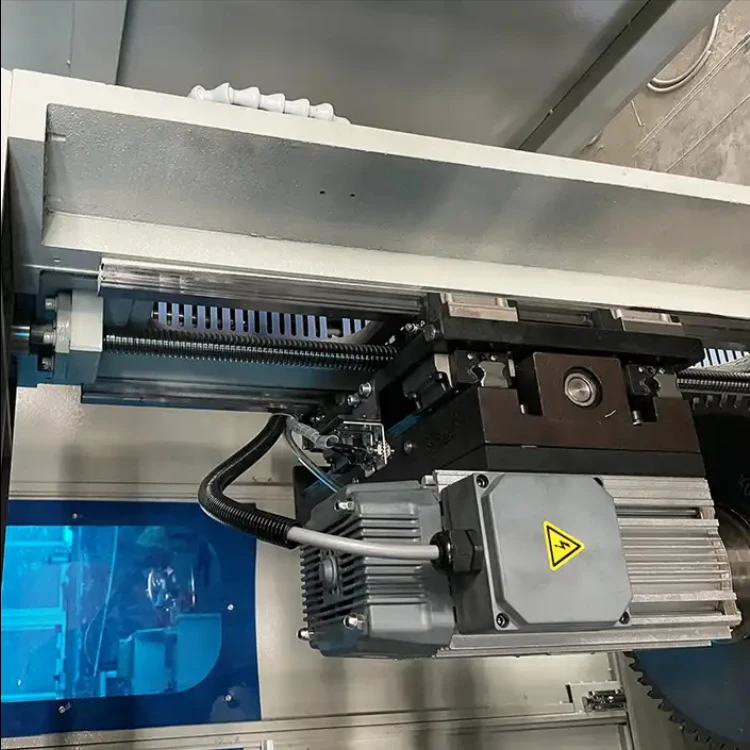 Изготовление окон Hine Axiscutting Centerachines, 5 профилей, уборочная резка для алюминия 800