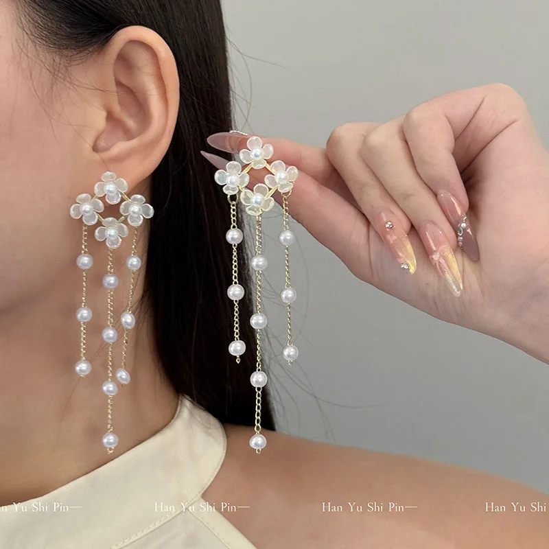 Thousand gold pearl flower fringed earrings fashion niche sweet temperament high sense show face thin earrings