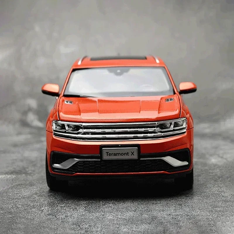 

1:18 оригинальная модель автомобиля Touareg X TERAMONT X из сплава, внедорожник, внедорожник