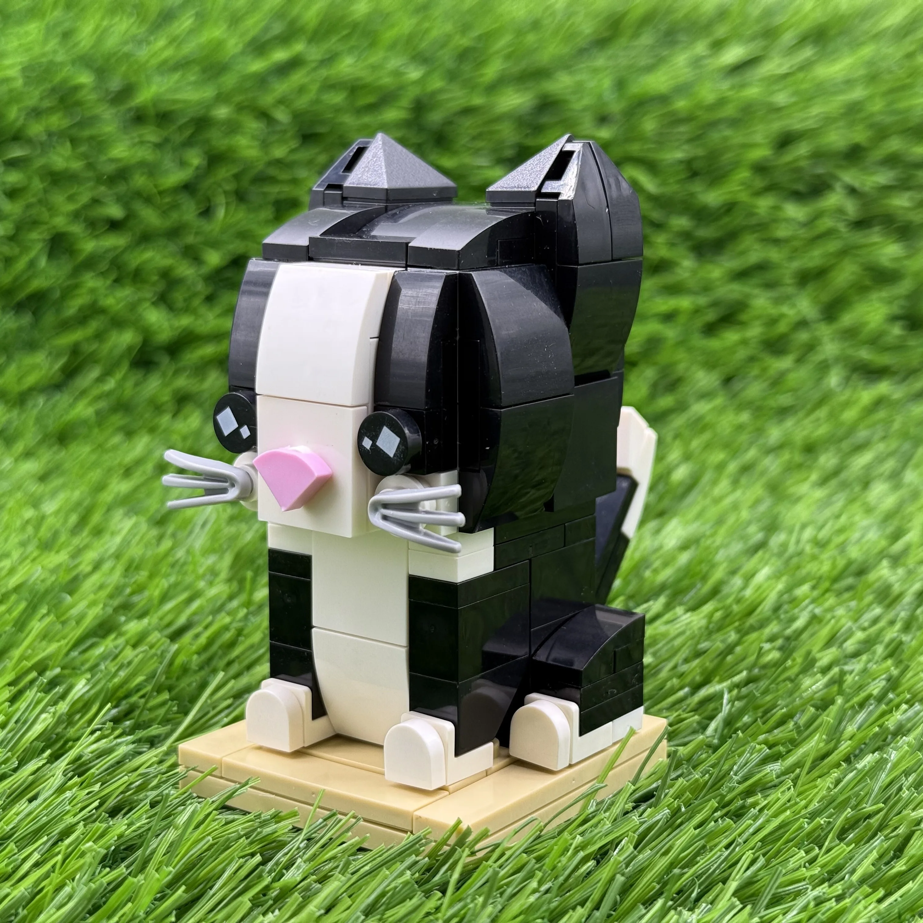 MOC Creative Nature Animal Series Cat BrickHeadsed Building Blocks Tuxedo Cat Model Brick Decoration Toys Gifts