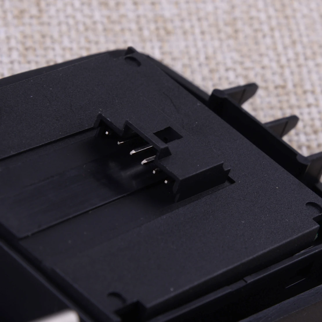 

5801484223 Передний левый переключатель стеклоподъемника, подходит для Iveco Daily MK5 2012 2013 2014, черный