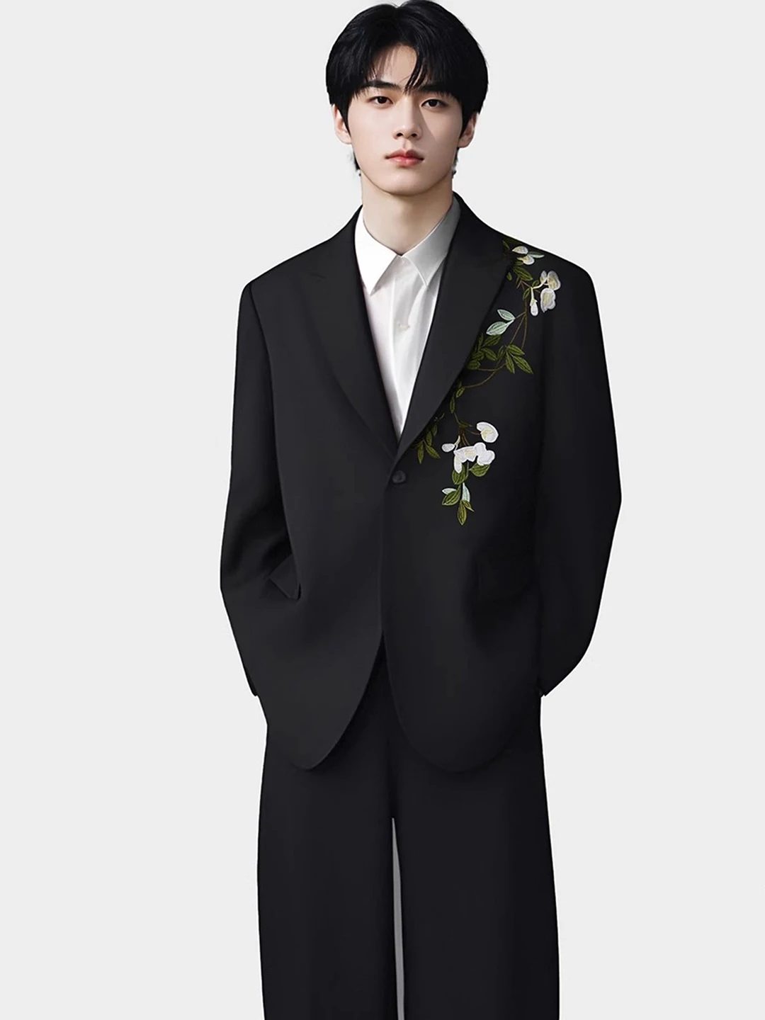 

Новый китайский костюм с вышивкой, тюжет, мужской свадебный наряд, высокий воротник, подушечка, повседневный однобортный костюм в стиле вестерн Sle...