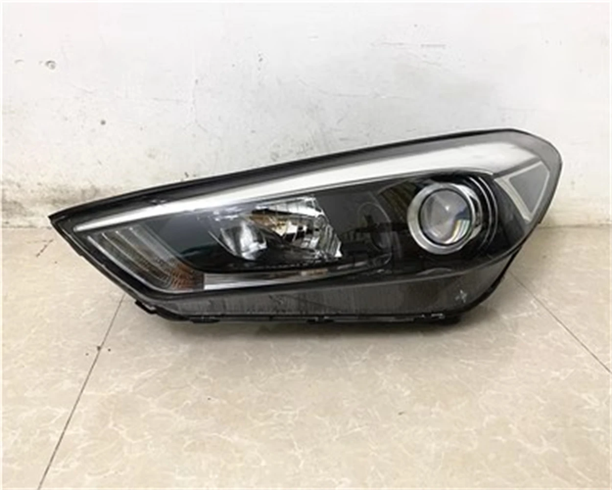 

Car front lamp Headlight Assembly for 15-18 Hyundai Tucson Head Lamp DRL daytime running Light turn signal