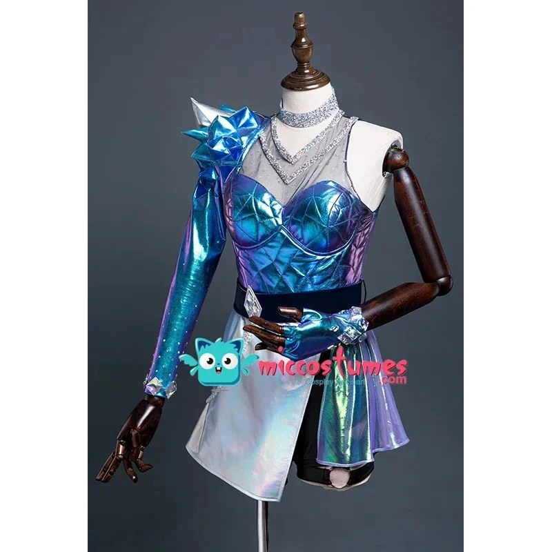 

Miccostumes женский синий цвет блестящий симфонический лазерный светоотражающий кожаный костюм для косплея с поясом и шеей