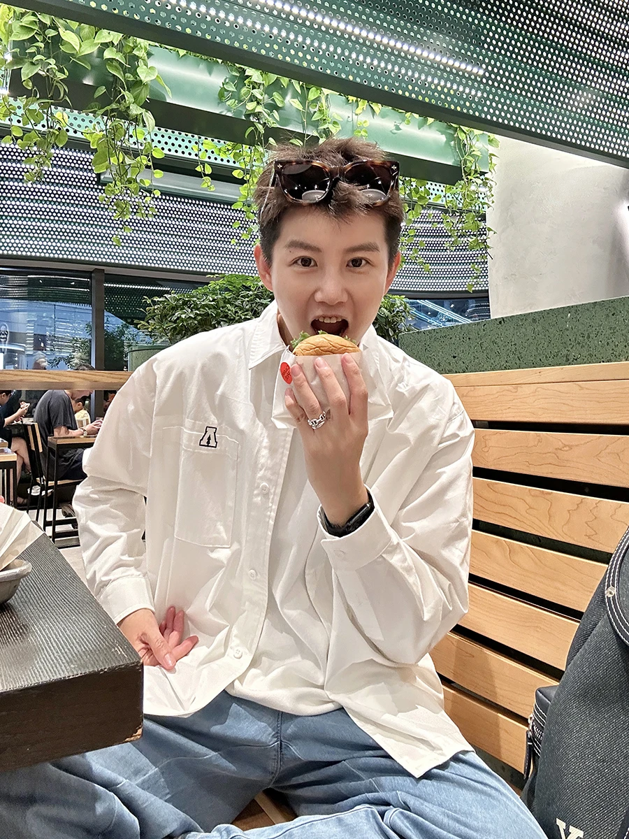 

Cookawu White Embroidered Long Sve Cotton irt Basic Letter Street Sle Women's Premium Faion Autumn Collection