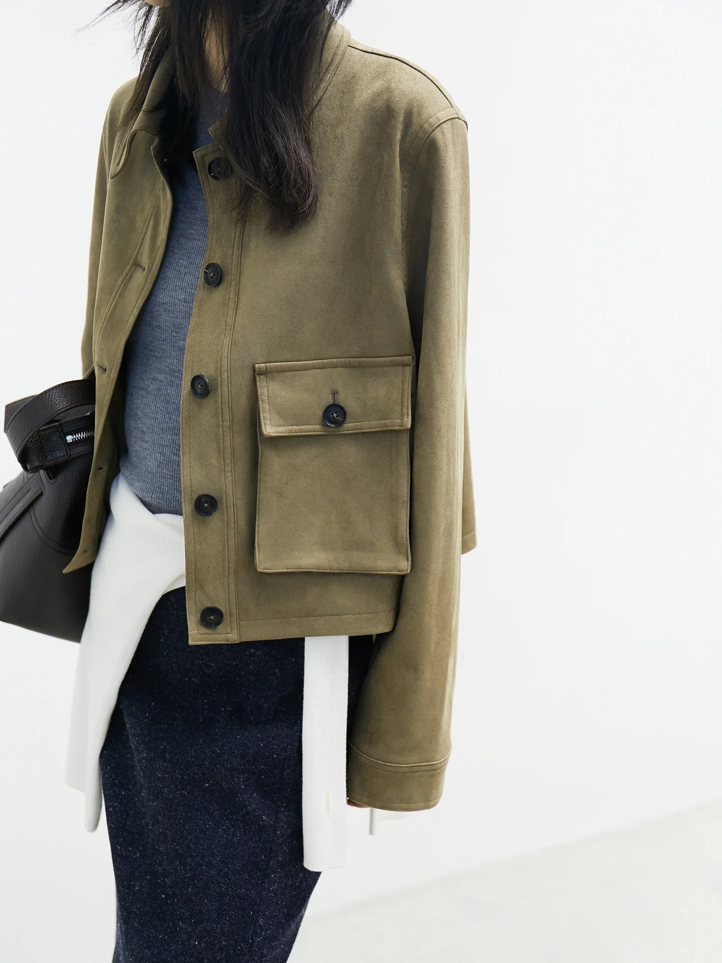 

Экологичная замшевая куртка для женщин в винтажном стиле с отложным воротником, большими карманами, осенняя верхняя одежда прямого кроя из полиэстера