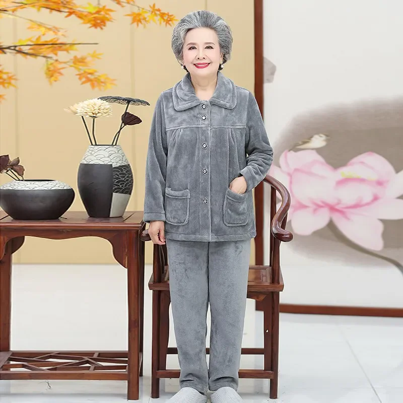 Elderly Grandma Pajamas Female Flannel Loose 2022 Autumn Winter Coral Fleece Winter Middle-Aged Elderly Mother Plus Velvet Suit